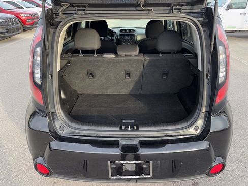 Used 2016 Kia Soul + image 28