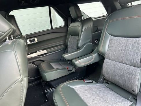 Used 2023 Ford Explorer Timberline w/ Timberline Technology Package AWD/4WD image 9