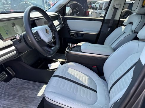Used 2023 Rivian R1S Launch Edition AWD/4WD image 27