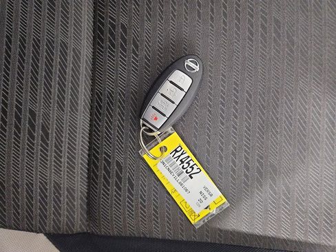 Used 2020 Nissan Versa SV image 28