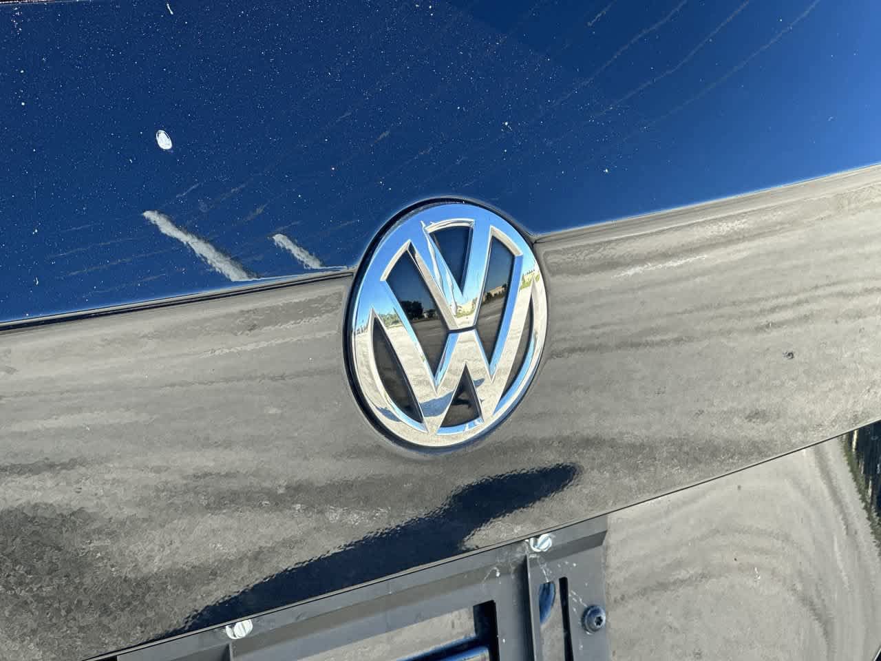 Used 2019 Volkswagen Tiguan SE w/ Panoramic Sunroof Package FWD image 11