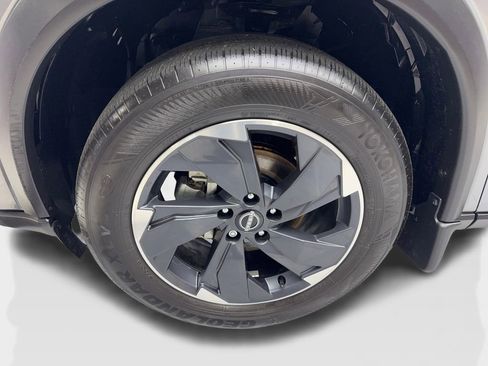 Used 2024 Nissan Rogue SV w/ SV Premium Package image 86