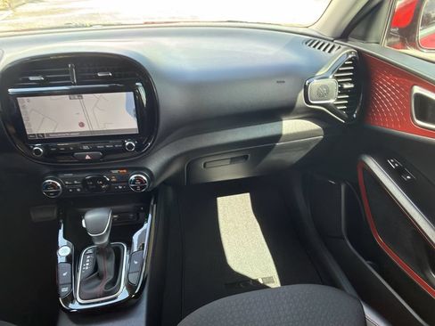 Certified 2025 Kia Soul GT-Line w/ GT-Line Technology Package FWD image 14