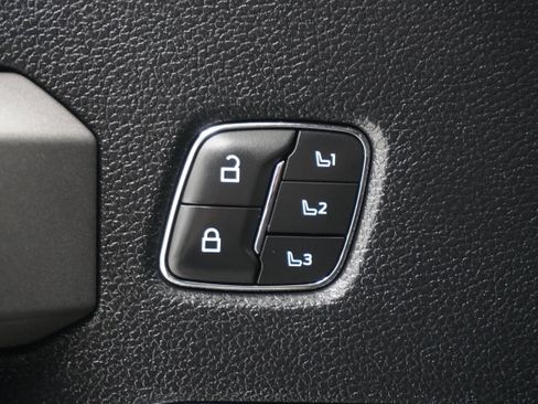 Used 2020 Ford F350 Platinum image 17