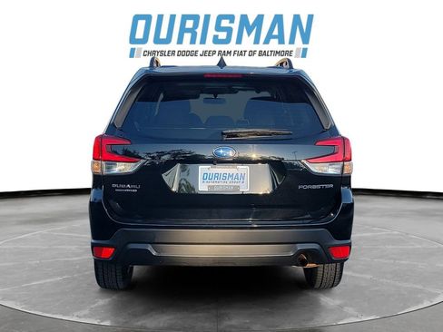 Used 2023 Subaru Forester Premium AWD/4WD image 5