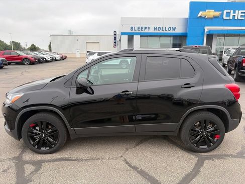 Used 2020 Chevrolet Trax LT w/ Sun & Sound Package AWD/4WD image 8