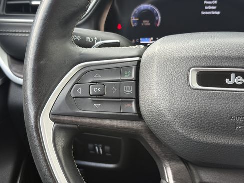 Used 2022 Jeep Grand Cherokee Limited AWD/4WD image 14
