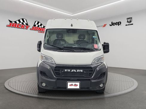 Used 2025 RAM ProMaster 2500 w/ Convenience Group FWD image 12