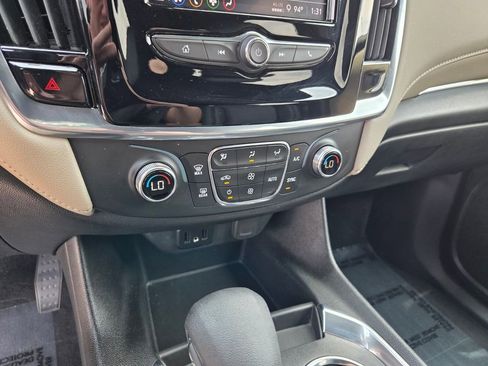 Certified 2023 Chevrolet Traverse LS FWD image 26