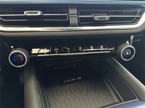 New 2026 Chevrolet Equinox EV LT image 17