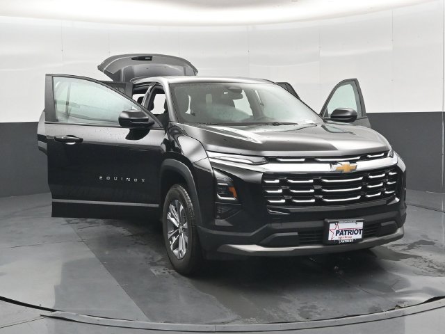 Used 2026 Chevrolet Equinox LT AWD/4WD image 59