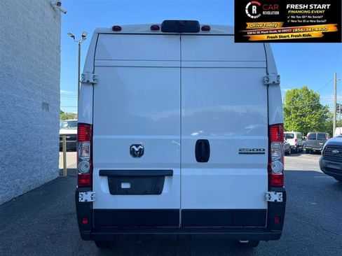 Used 2023 RAM ProMaster 2500 FWD image 5