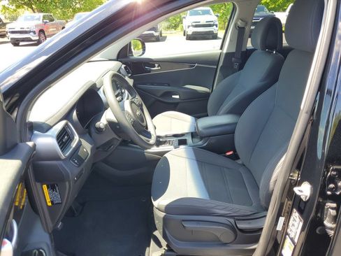 Used 2016 Kia Sorento AWD image 5