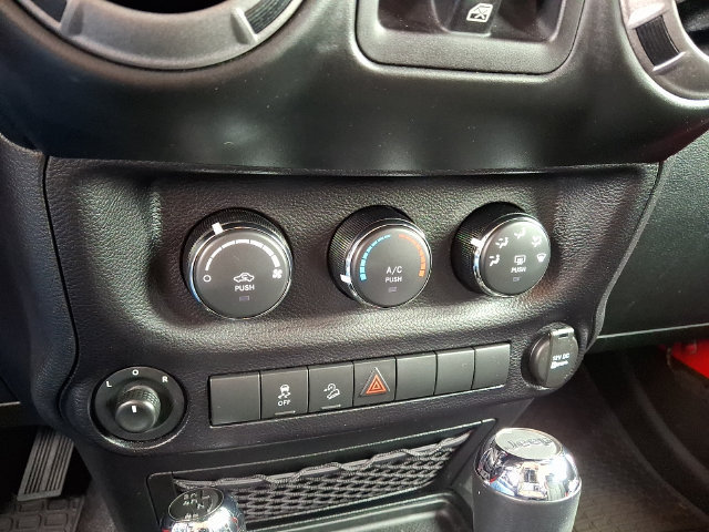 Used 2016 Jeep Wrangler Unlimited Sport w/ Quick Order Package 24S AWD/4WD image 15