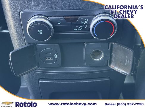Used 2022 Ford Explorer XLT w/ Equipment Group 202A RWD image 18