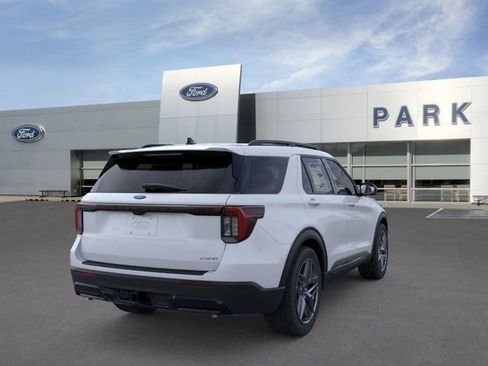New 2026 Ford Explorer ST-Line w/ ST-Line Street Pack image 8