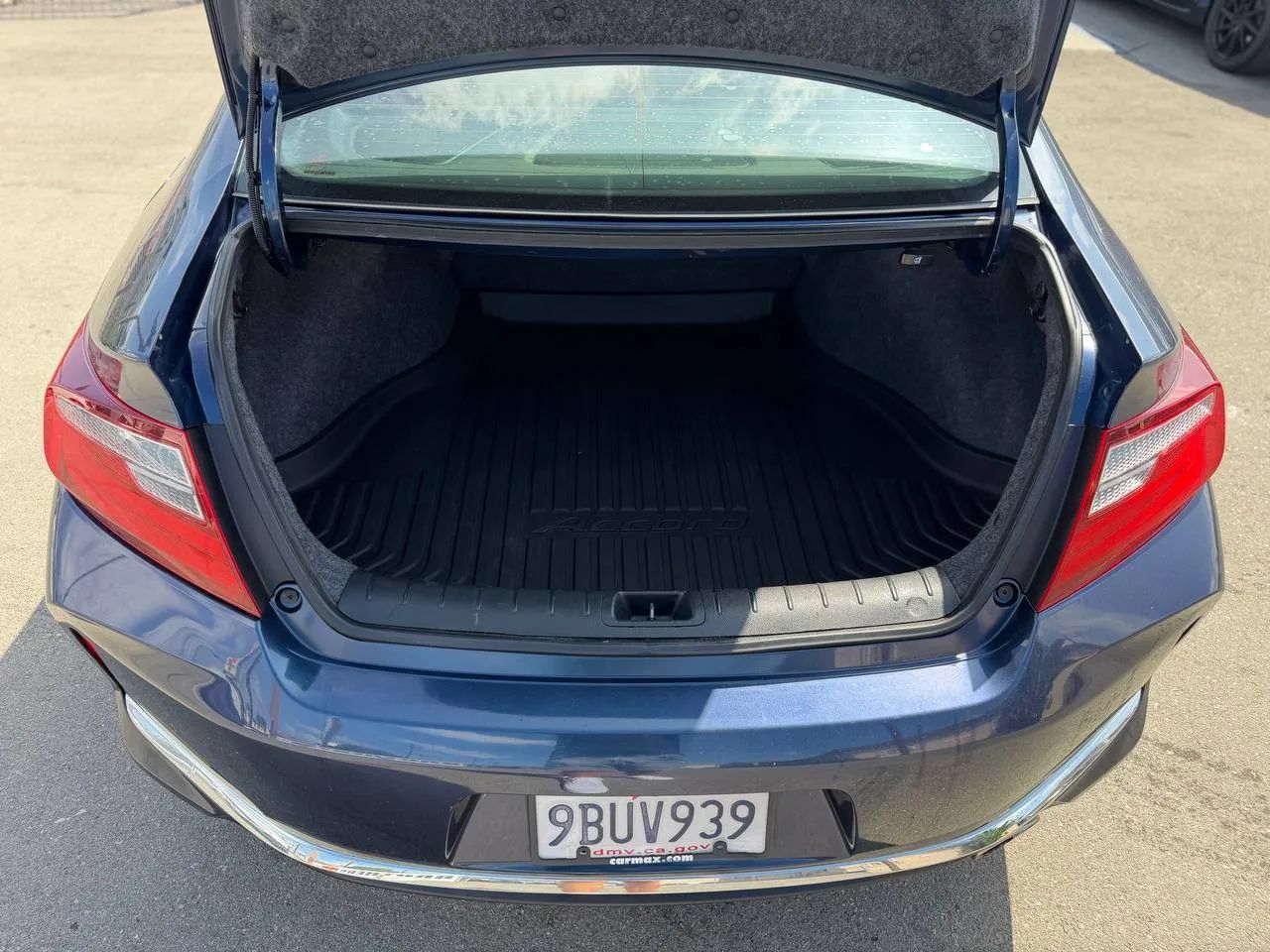 Used 2017 Honda Accord EX-L image 30