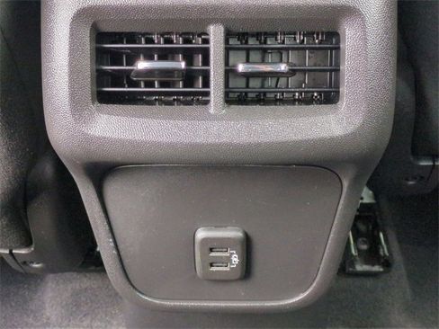 Certified 2023 Chevrolet Equinox LT image 21