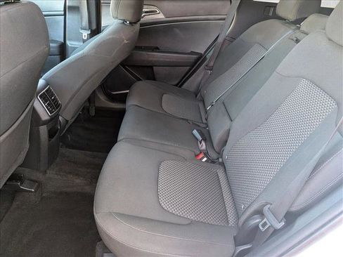 Used 2023 Kia Sportage LX image 17