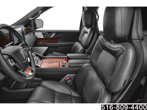 Used 2024 Lincoln Navigator Reserve AWD/4WD image 10