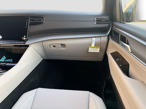 New 2026 Jeep Grand Wagoneer Limited AWD/4WD image 18