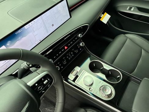 New 2026 Genesis GV70 2.5T AWD/4WD image 19