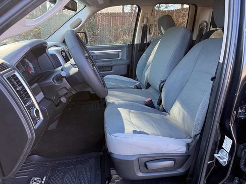 Used 2016 RAM 1500 Classic SLT image 29