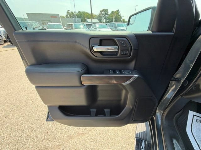Used 2022 GMC Sierra 1500 SLT w/ SLT Premium Package AWD/4WD image 12