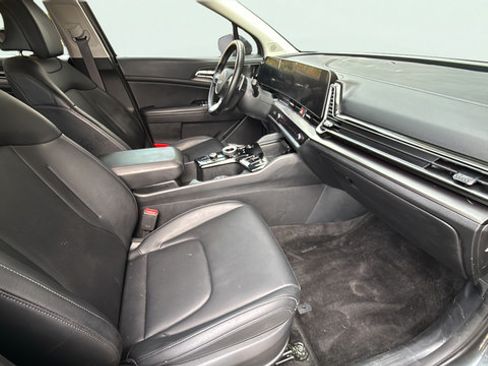 Used 2025 Kia Sportage EX AWD/4WD image 21