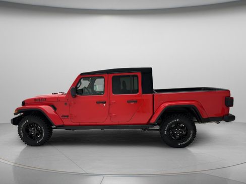 Used 2024 Jeep Gladiator Sport AWD/4WD image 7