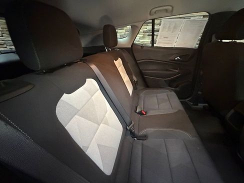 Used 2024 Chevrolet Trax LS w/ LS Convenience Package image 30