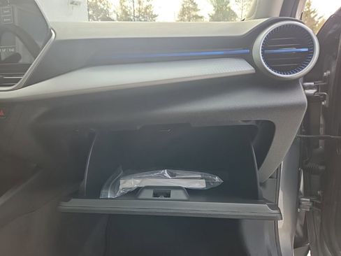 Used 2024 Chevrolet Trax LS image 29