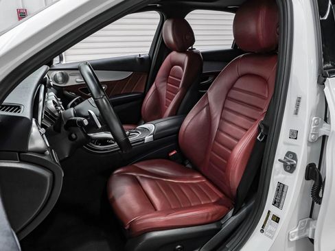 Used 2021 Mercedes-Benz C 300 Sedan image 44