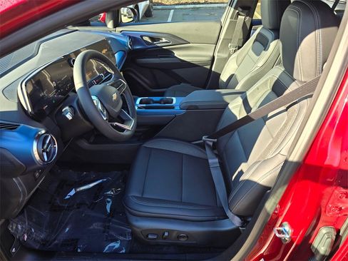 New 2026 Chevrolet Equinox EV LT image 20