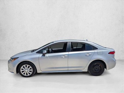 Used 2022 Toyota Corolla LE FWD image 8
