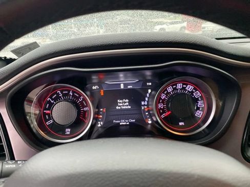 Used 2019 Dodge Challenger SXT RWD image 18
