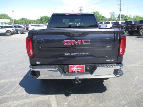 Used 2022 GMC Sierra 1500 SLT w/ SLT Premium Package AWD/4WD image 7