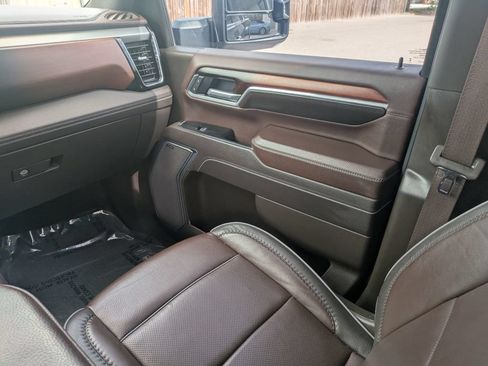 Used 2025 GMC Sierra 2500 Denali w/ Denali Reserve Package AWD/4WD image 17