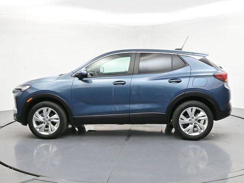 Used 2025 Buick Encore GX Preferred w/ Comfort Package AWD/4WD image 3