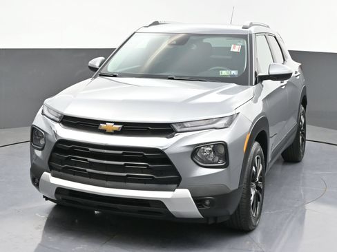 Certified 2023 Chevrolet TrailBlazer LT w/ Convenience Package FWD image 4