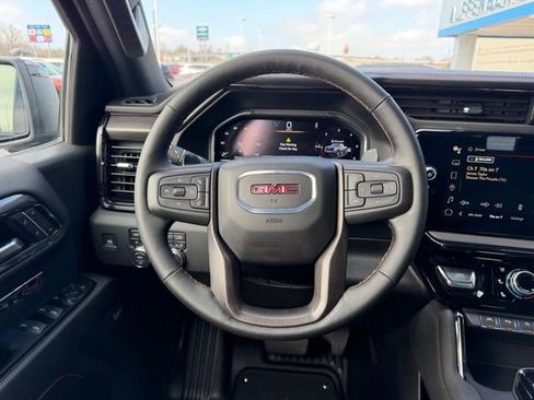 Used 2024 GMC Sierra 1500 AT4 w/ AT4 Preferred Package image 11