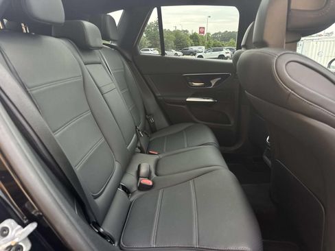 Used 2026 Mercedes-Benz GLC 300 4MATIC image 12