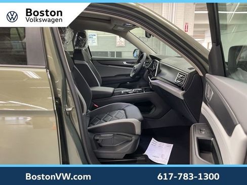 New 2026 Volkswagen Atlas Peak Edition AWD/4WD image 14