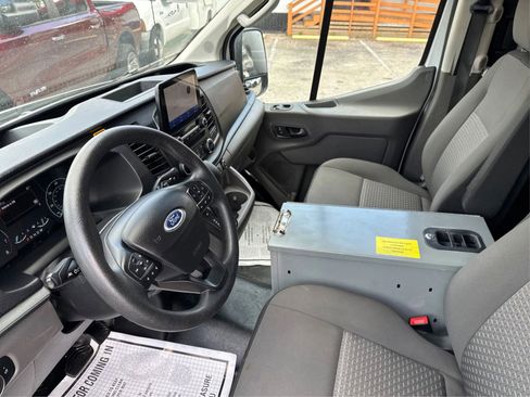 Used 2021 Ford Transit 150 Low Roof AWD image 9