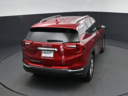 Used 2024 GMC Terrain SLT w/ Tech Package FWD image 35