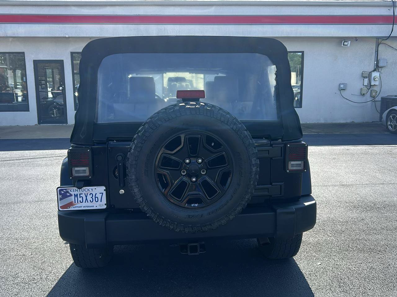 Used 2008 Jeep Wrangler Unlimited Sahara w/ Trailer Tow Group RWD image 6