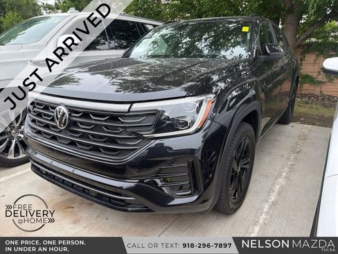 Used 2025 Volkswagen Atlas Cross Sport SEL R-Line AWD/4WD image 1