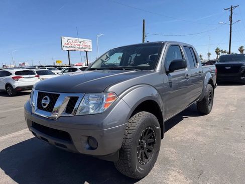 Used 2019 Nissan Frontier SV AWD/4WD image 3