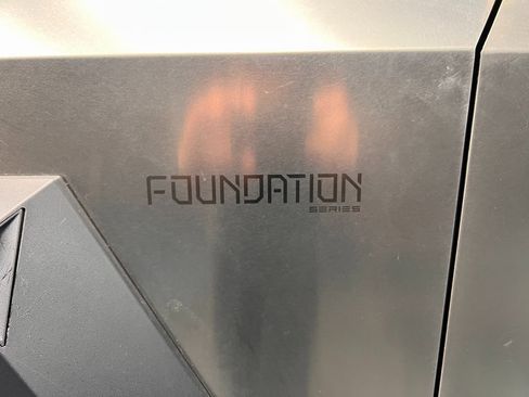 Used 2024 Tesla Cybertruck AWD Crew Cab image 5