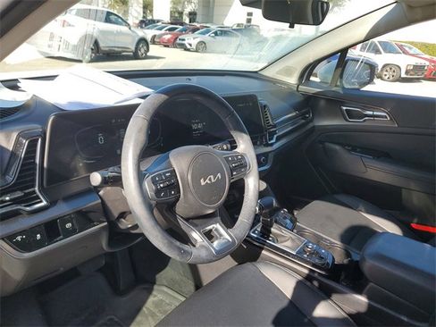 Certified 2023 Kia Sportage EX image 19